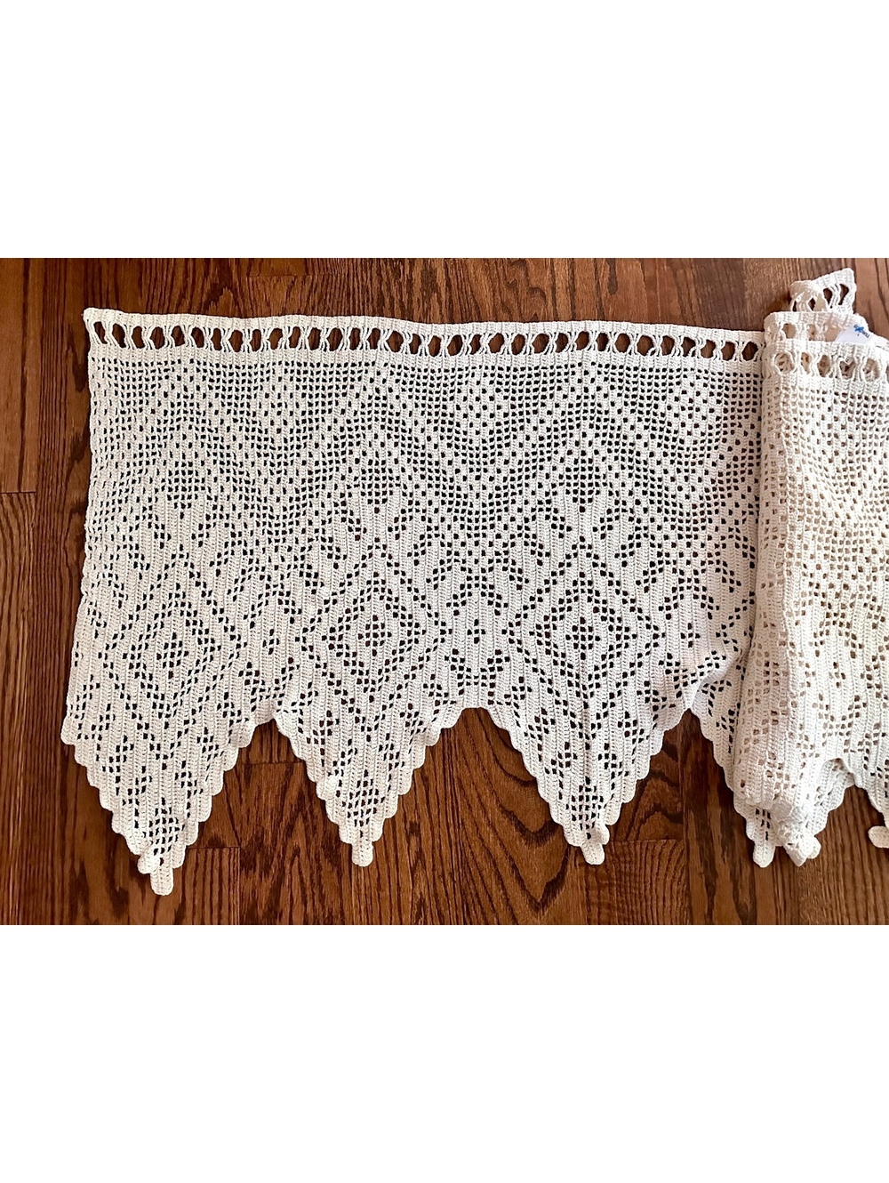 Vintage Handmade Filet Crochet Window Valance (or Cafe Curtain) 24” x 98”